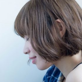 パーマとカラーは同じ日にできる？順番はどっちが先？美容師が詳しく解説