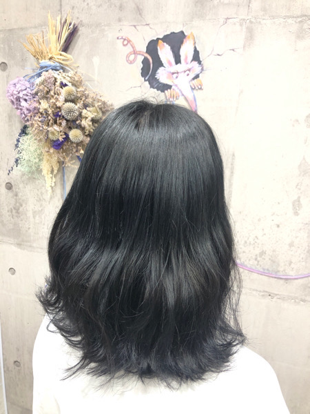 ミディアムヘアのグラデーションカラー